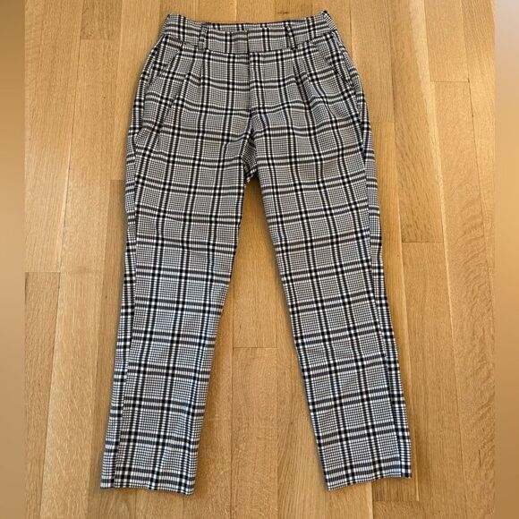 Women’s Abercrombie Black and White Checkered Pants - Picture 1 of 6